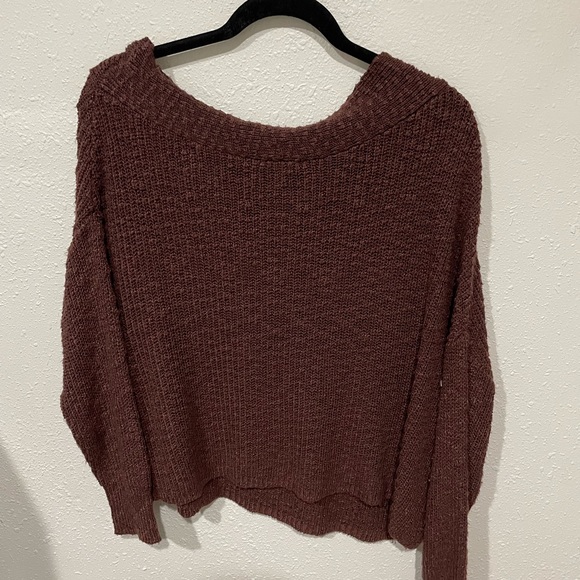 Burgundy top - Picture 3 of 3
